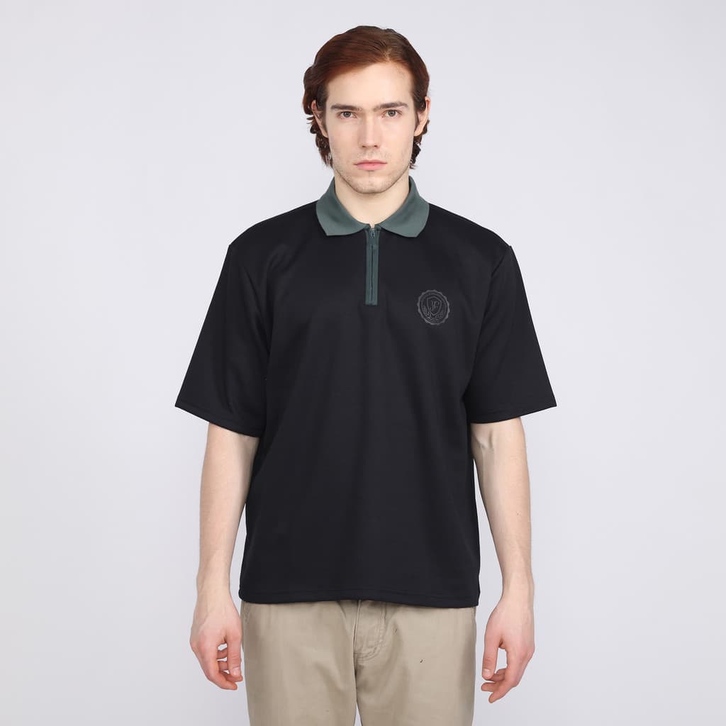 FACILITY Baseball Collection - Kaos Polo Zipper Josh Oversize Tee - Black